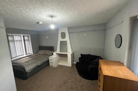 ROOMS AVAILABLE ** ** DSS ACCEPTED ** CALL NOW TO VIEW