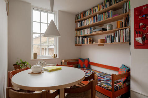 264805 - Peabody Estate, Camberwell Green SE5 -...