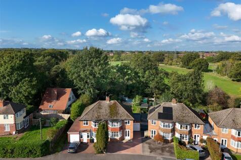 12 Three Oaks Road 3.jpg