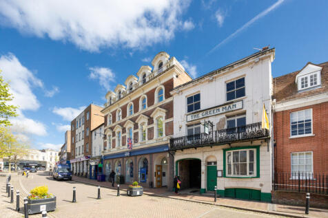The Green Man, Market Square, Aylesbury HP20 1TW-2