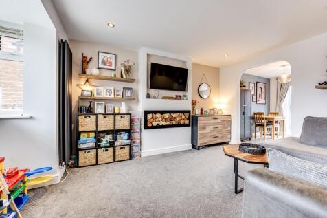 62 Stratfield Way, Kettering-15.jpg