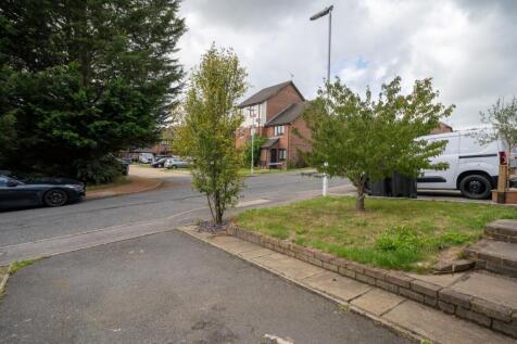 31-web-or-mls-78 WOODBURY ROAD FINISHED EDITS-30