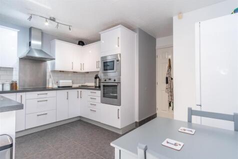 Kitchen/Breakfats Room