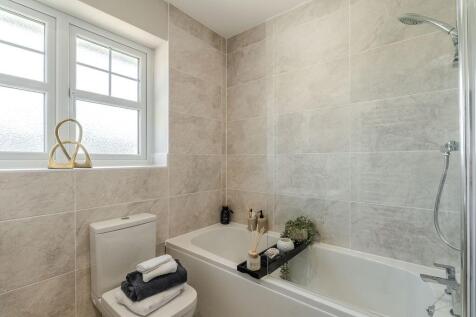 Main bathroom