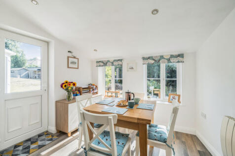 1328168-14-6899d5...