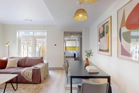 6 Bedroom House in M14 6SB