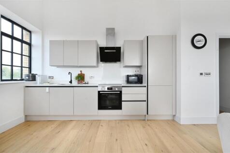 flat-27-the-old-brewery-bn41 (3).jpg