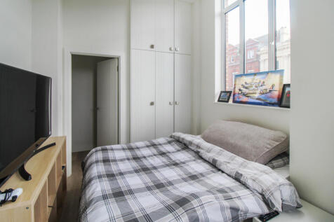 Flat E , Avenue Hous