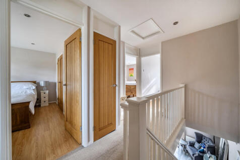 1373867-16-6903a6...