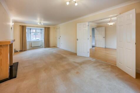 11 Long Croft-14.jpg