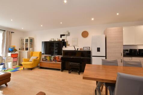 Lounge/Kitchen/Dining Room