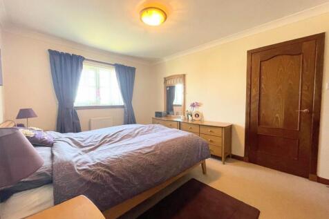 IMG-20250506-WA00...