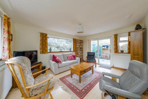 The Blue House Cowdrait-11.jpg