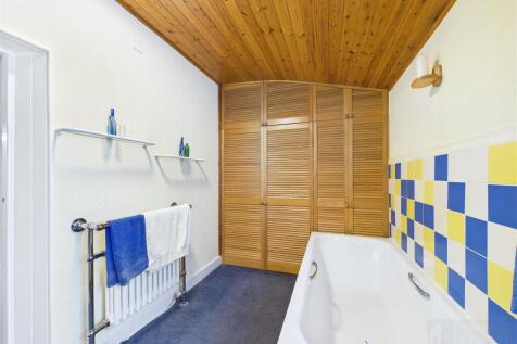 Ground Floor Bathroom