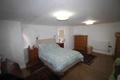 Basement flat bedroom.JPG