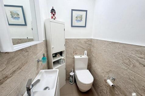 WhatsApp Image 2025-09-29 at 11.28.09 (4).jpg