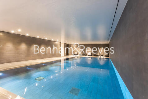 Modern studio apartment with Spectacular views situated in Amory Tower. This property is offered on a furnished basis and benefits from 24 hour concierge service, 5 * Health Club and is within walking