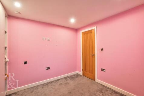 30 Carsington Crescent (4).jpg