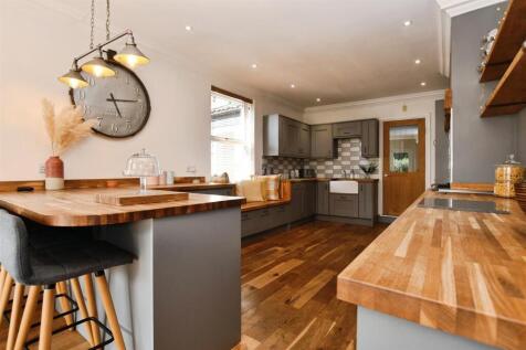 Kitchen/Family Room