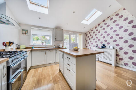 0b7c0431-b312-413...