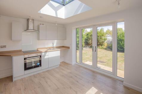 Kitchen / Living Area