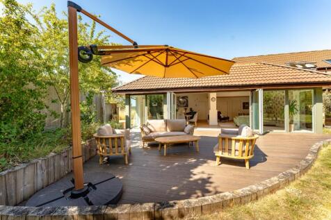 6 bed, 5 bath Detached in Bristol - Photo 12