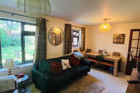 Lounge 3