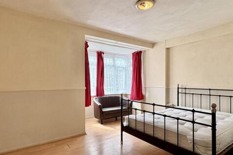 Property for sale in Cross harbour - Barrain Londo