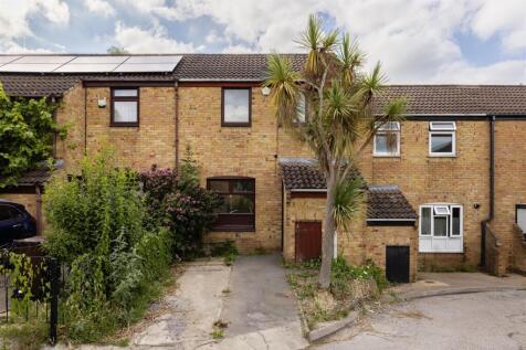 Linnett Close, E4
