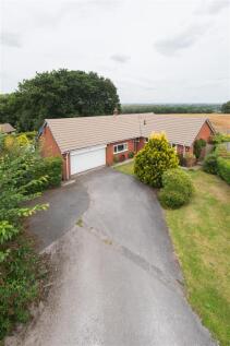 9 Orchard Dene-046.jpg