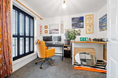 1317627-10-6866eb...