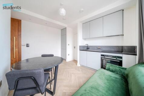 04aa4f7a-a864-457...