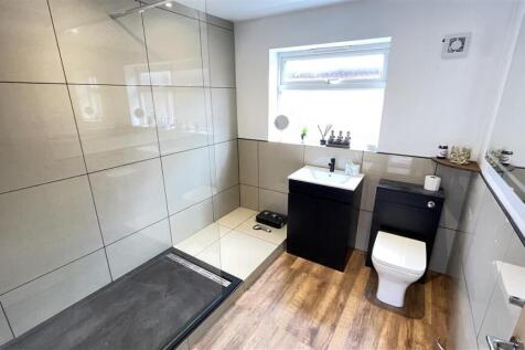 Shower Room/En-Suite