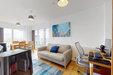 iving room for sale at gallions reach, E16 by barr