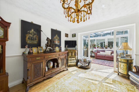 CAM05454G0-PR0043-STILL017