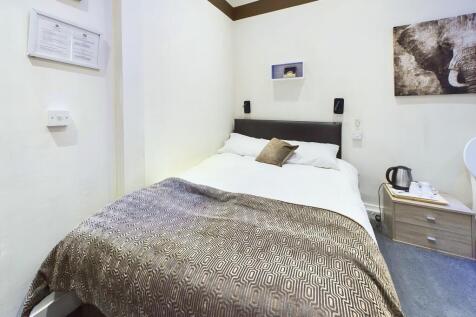 CAM03185G0-PR0079-STILL005