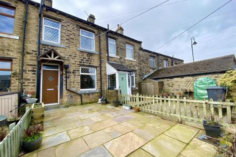 Bramleys Estate Agents - Town End - Golcar (3).jpg