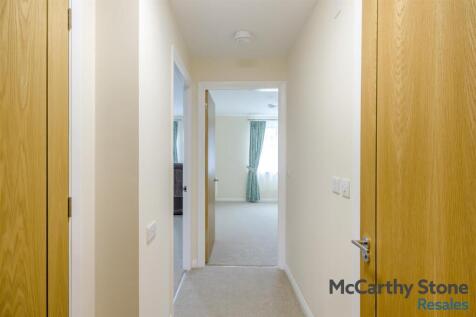 8691659-interior01.jpg