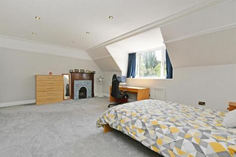 8 bed, 5 bath Detached in Sheffield - Photo 36