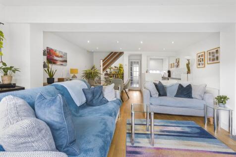 Kitchen/Living/Dinin
