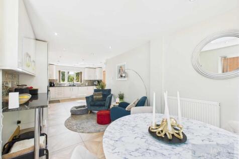 Open Plan Living Dining Kitchen