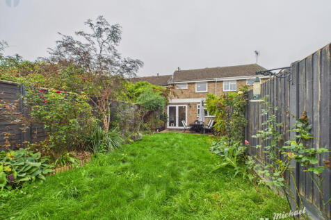 CAM03218G0-PR0814-STILL011