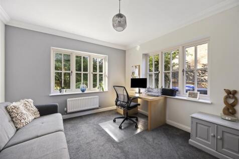 First Avenue 81 R Luff-024.JPG