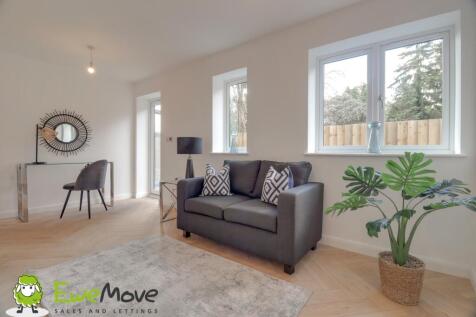 Office Gym Studio or Potential Annexe at Station R