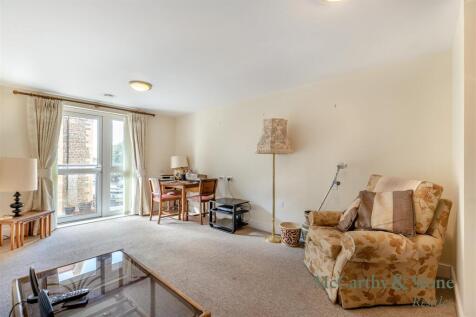 8704624-interior07.jpg