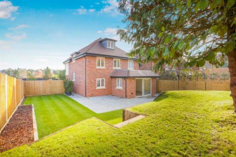 1578342896 - 5 Amberwood Grove -7.jpg