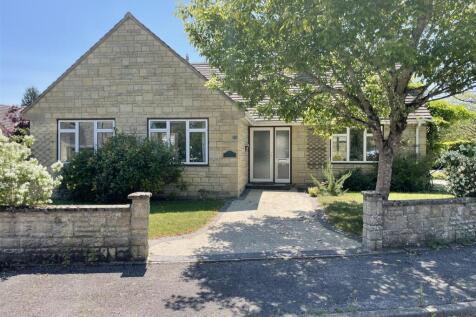 8 Dikler Close.jpg