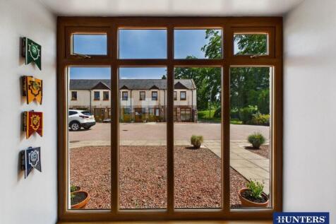 Living Room - Front Outlook