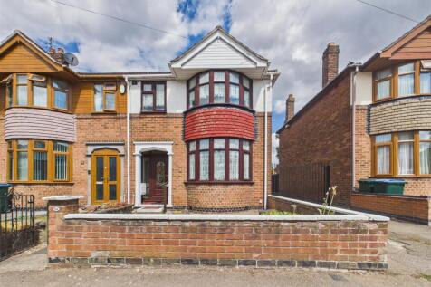 Approach/ Front Garden
