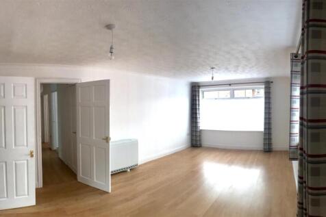 Flat 10 living room.jpg